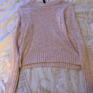 H&M light pink sweater.